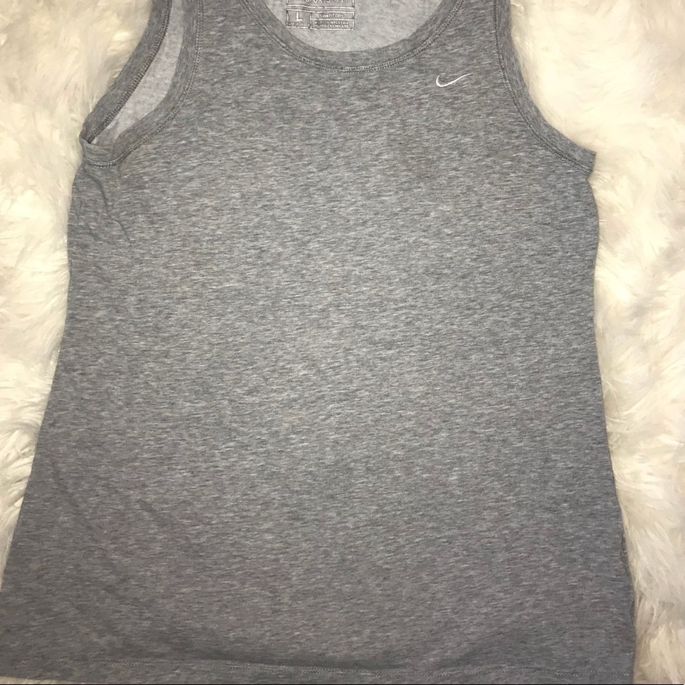 Nike tank top 🥀